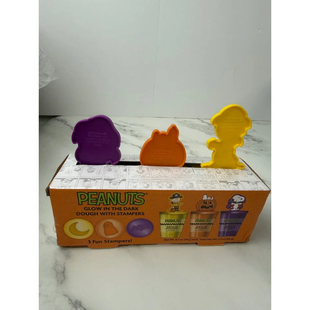 Peanuts glow dark
